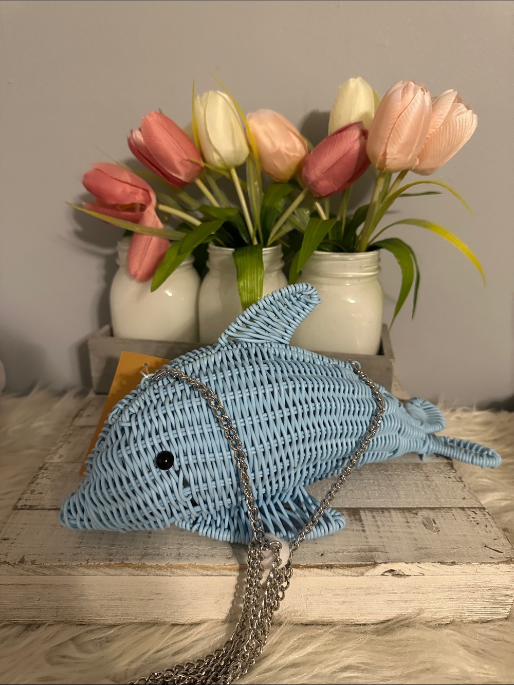 Nwt Tommy bahama wicker dolphin bag